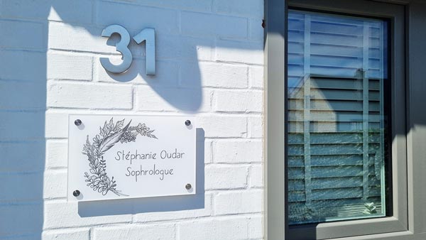 Réalisation d'une plaque en plexiglas