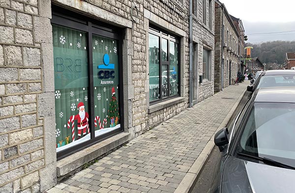 Lettrage d'une vitrine de Noël