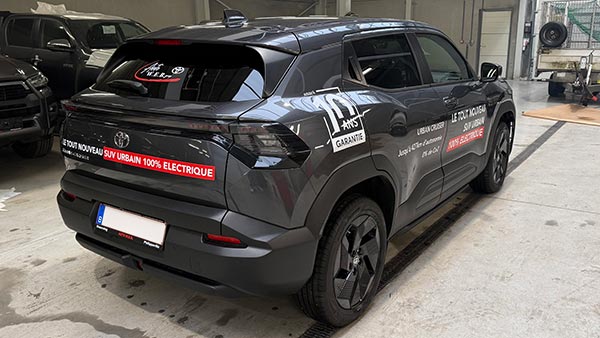 Lettrage d'un Toyota Urban Cruiser