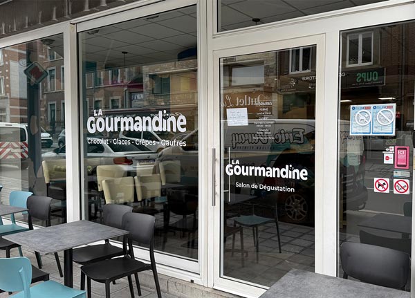 Lettrage d'une vitrine