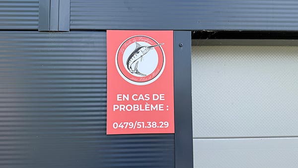 Création et pose de panneaux en alu